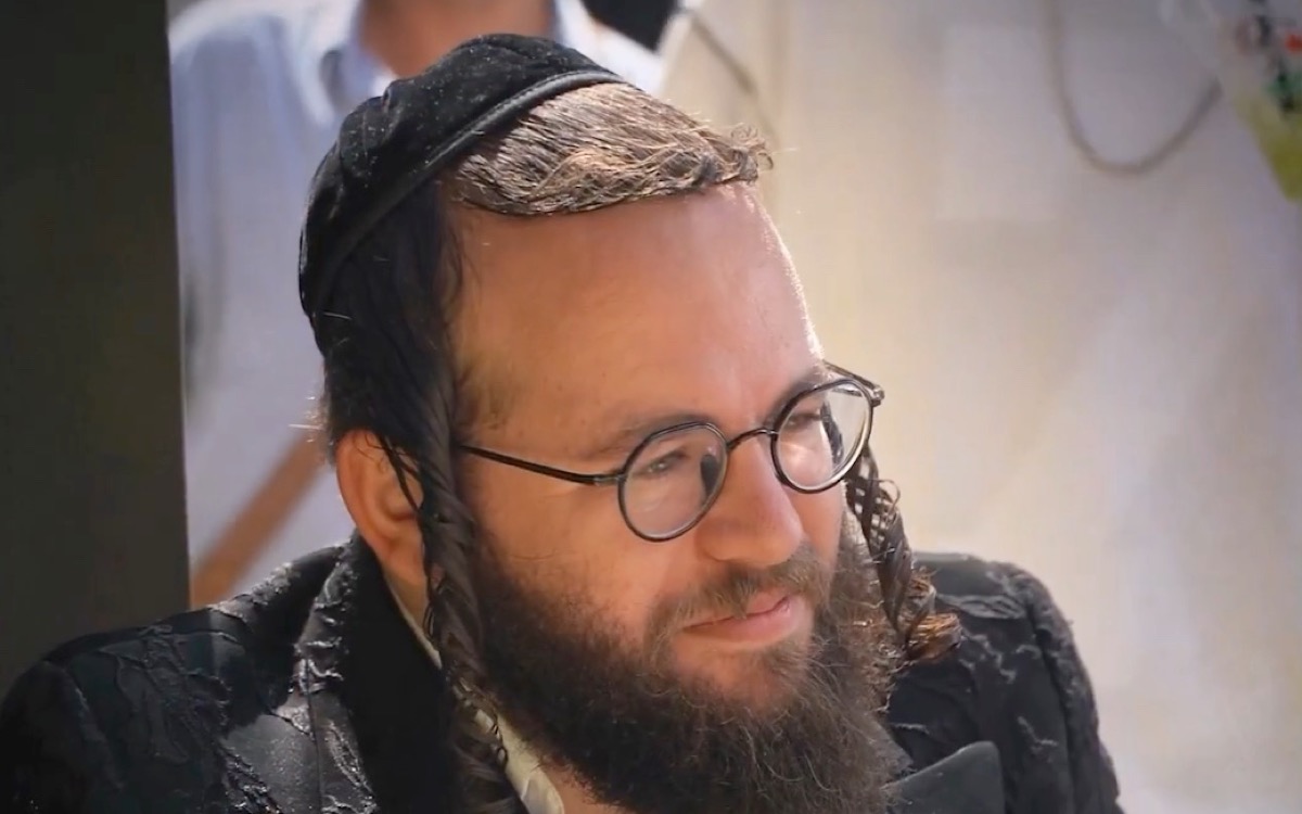 מוטי לייטנר בשיחת רחוב (חיתוך רוחבי)