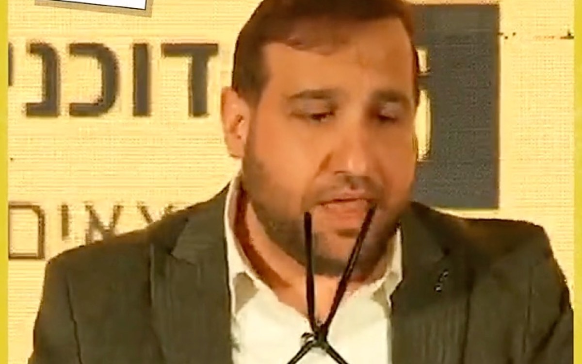 אשר פרדי, מספר 2 ברשימה, נואם בכנס, פריים מתוך הסרטון